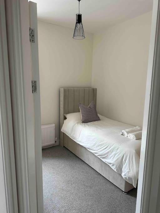 ניוקאסל Modern Apartment, 1Km From City! מראה חיצוני תמונה