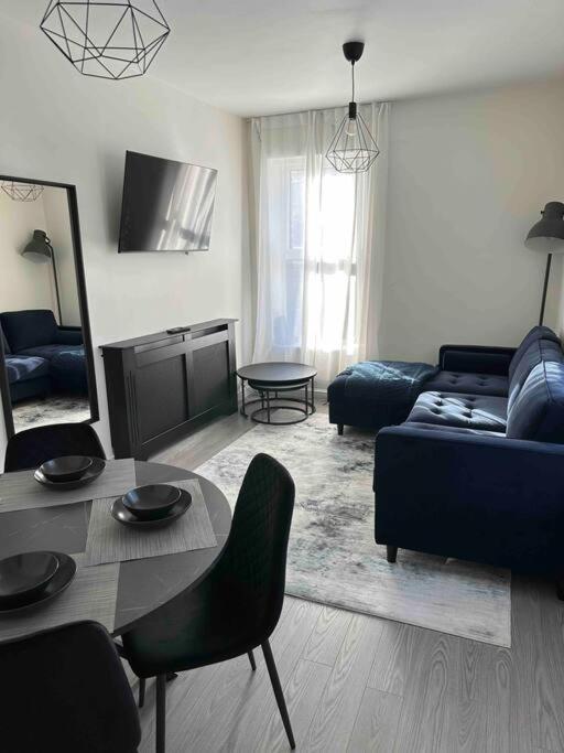 ניוקאסל Modern Apartment, 1Km From City! מראה חיצוני תמונה