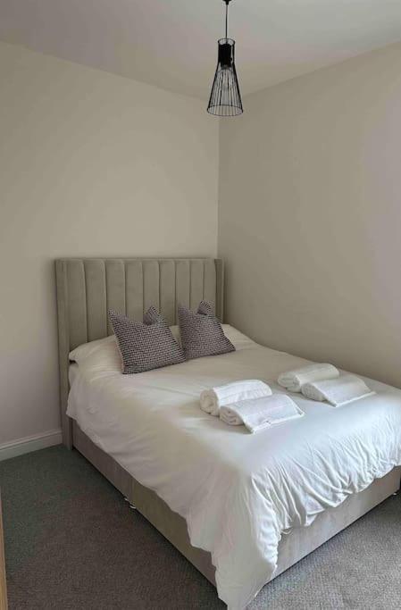 ניוקאסל Modern Apartment, 1Km From City! מראה חיצוני תמונה