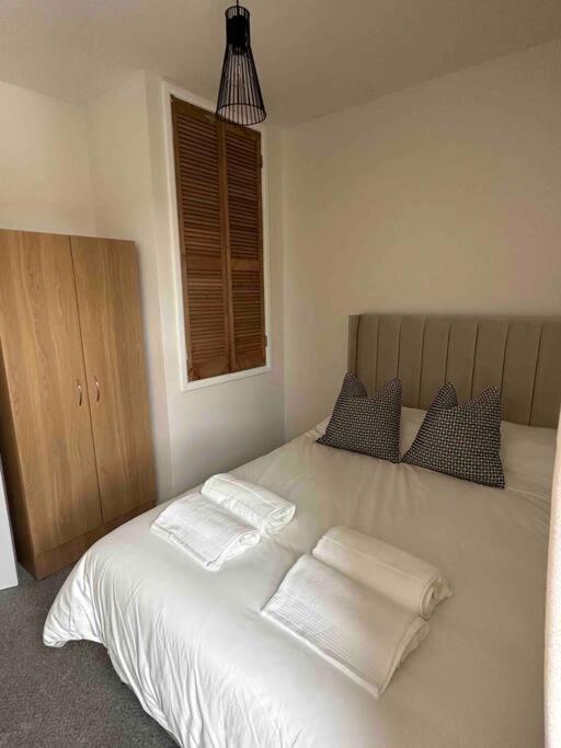 ניוקאסל Modern Apartment, 1Km From City! מראה חיצוני תמונה